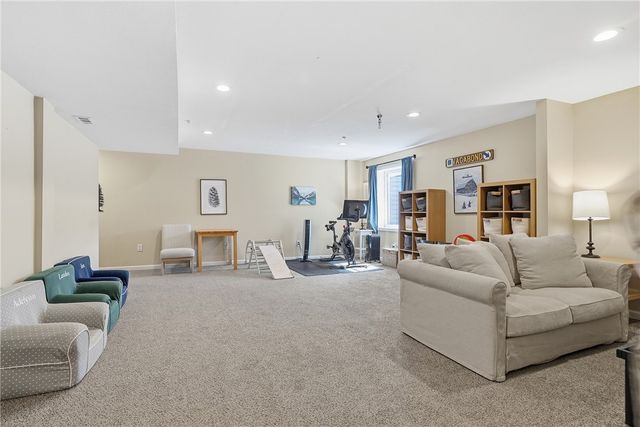 205 Broadstone Drive, Adams Twp, PA 16046
