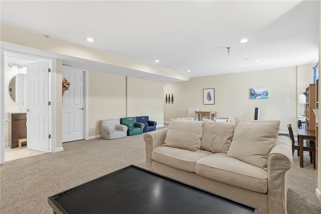 205 Broadstone Drive, Adams Twp, PA 16046