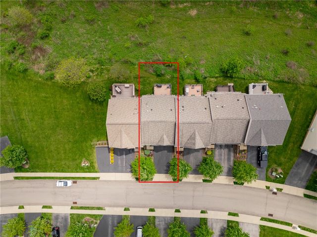 205 Broadstone Drive, Adams Twp, PA 16046