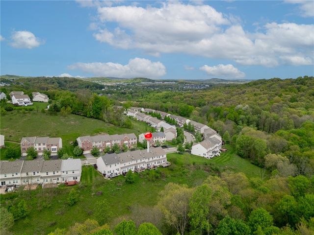 205 Broadstone Drive, Adams Twp, PA 16046