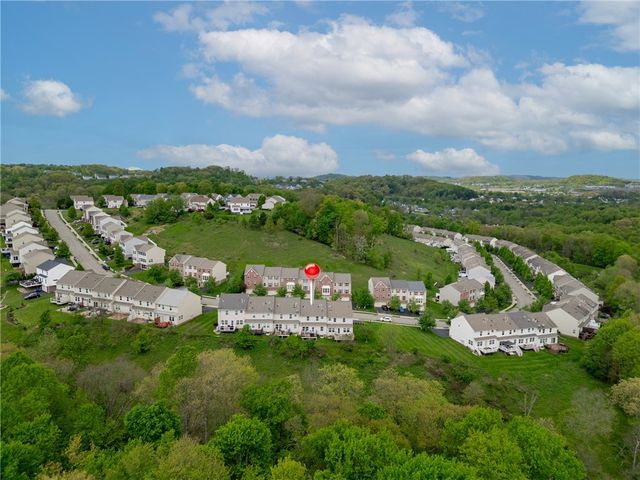 205 Broadstone Drive, Adams Twp, PA 16046