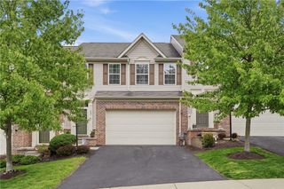 205 Broadstone Drive, Adams Twp, PA 16046