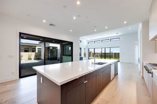 125 Tiller Point Street, Las Vegas, NV 89138