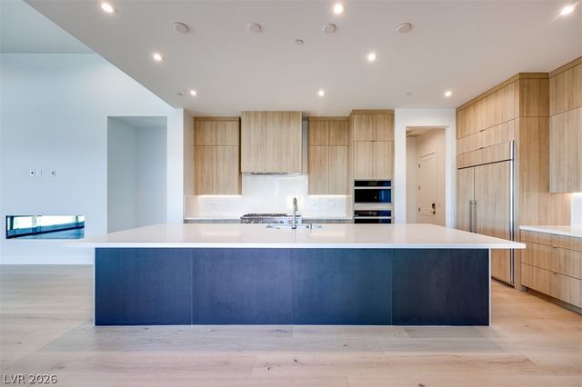 125 Tiller Point Street, Las Vegas, NV 89138