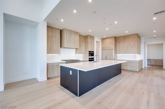 125 Tiller Point Street, Las Vegas, NV 89138