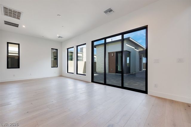 125 Tiller Point Street, Las Vegas, NV 89138