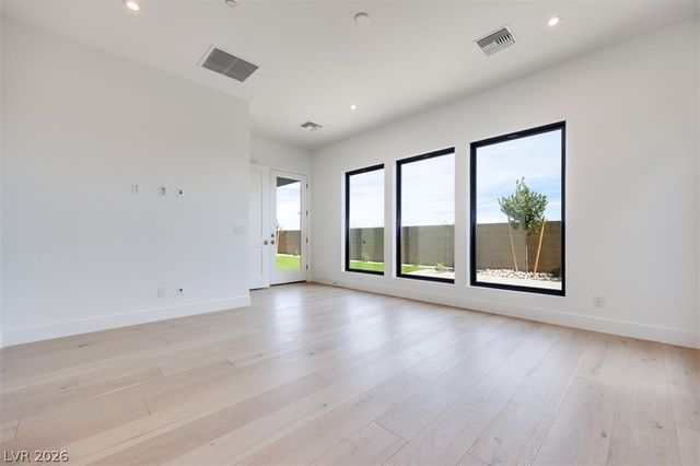 125 Tiller Point Street, Las Vegas, NV 89138