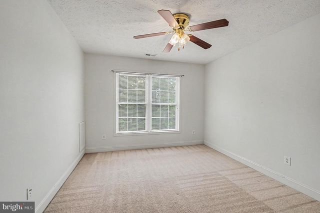 15 GRASSLAND ST, Stafford, VA 22554