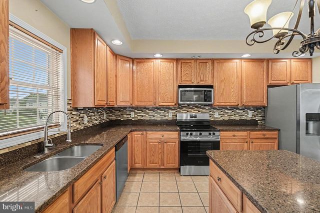15 GRASSLAND ST, Stafford, VA 22554