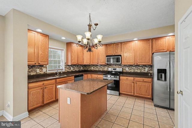 15 GRASSLAND ST, Stafford, VA 22554
