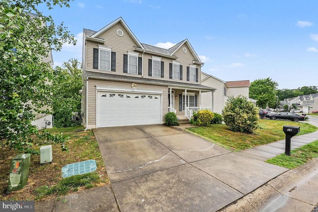 15 GRASSLAND ST, Stafford, VA 22554