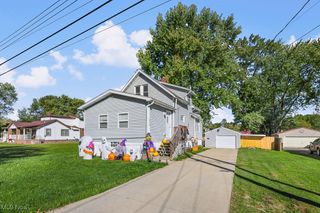 1313 Deforest Road SE, Warren, OH 44484