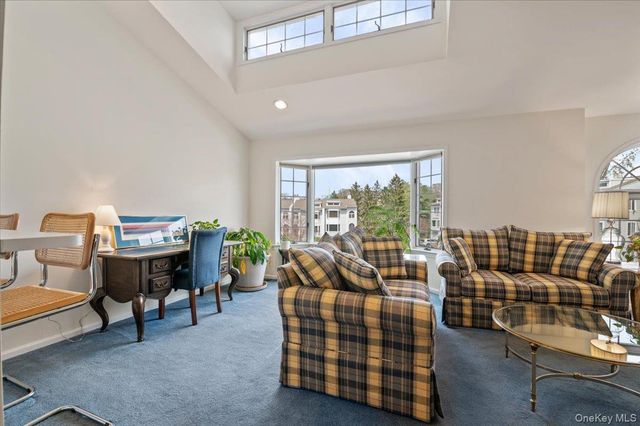 240-30B Oak Park Drive 31B, Douglaston, NY 11362