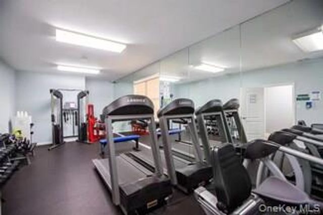 240-30B Oak Park Drive 31B, Douglaston, NY 11362