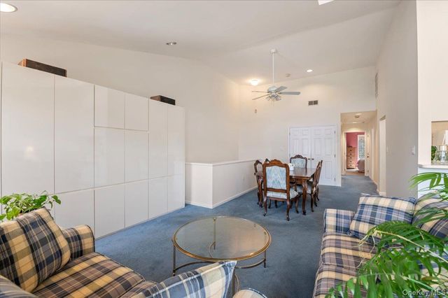 240-30B Oak Park Drive 31B, Douglaston, NY 11362