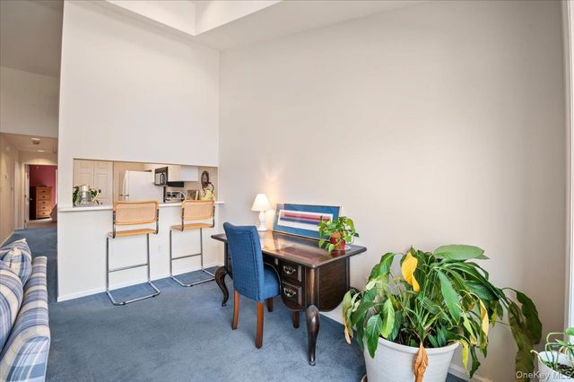 240-30B Oak Park Drive 31B, Douglaston, NY 11362
