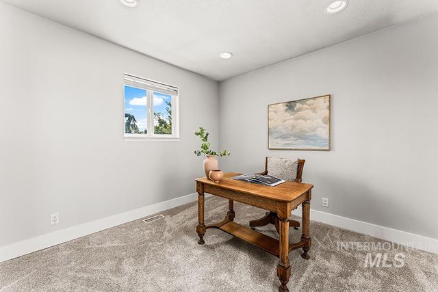 8901 W Bugle Boy Ln, Eagle, ID 83616