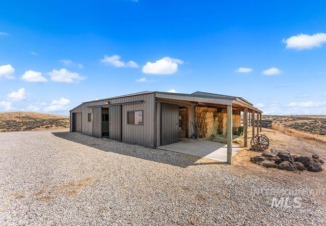 8901 W Bugle Boy Ln, Eagle, ID 83616
