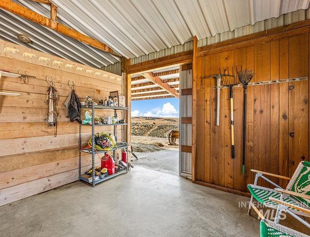 8901 W Bugle Boy Ln, Eagle, ID 83616