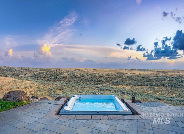 8901 W Bugle Boy Ln, Eagle, ID 83616