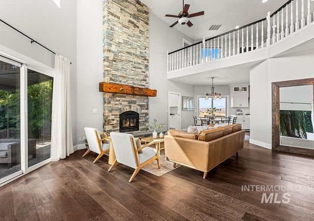 8901 W Bugle Boy Ln, Eagle, ID 83616
