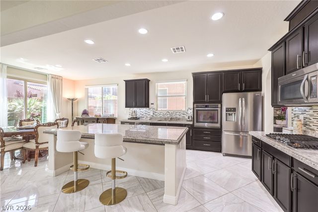 207 Augusta Course Avenue, Las Vegas, NV 89148