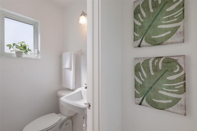 5860 MIDNIGHT PASS ROAD 23, Sarasota, FL 34242