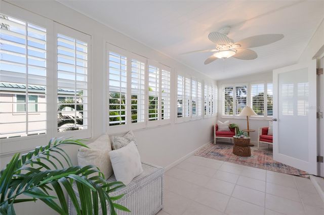 5860 MIDNIGHT PASS ROAD 23, Sarasota, FL 34242