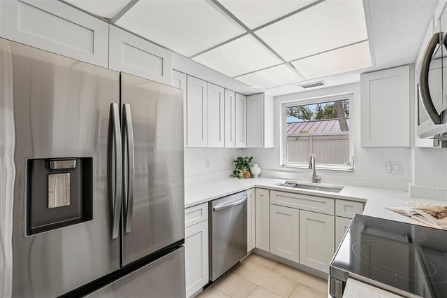 5860 MIDNIGHT PASS ROAD 23, Sarasota, FL 34242