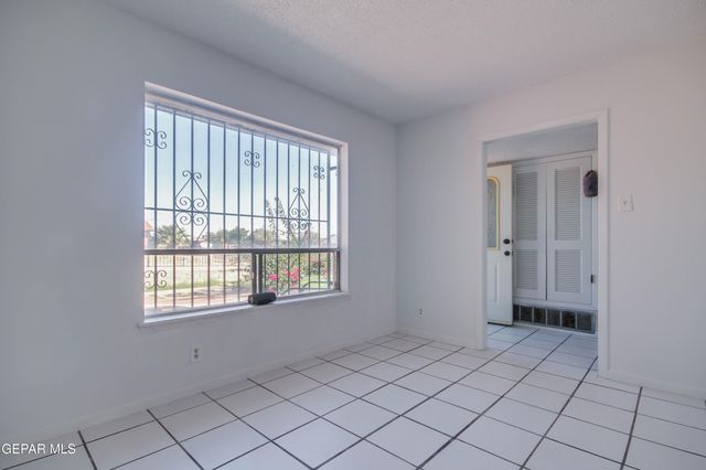 4724 AMBASSADOR Drive, El Paso, TX 79924