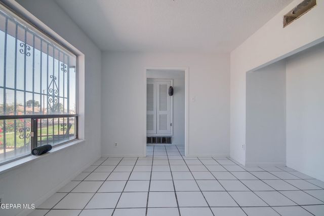 4724 AMBASSADOR Drive, El Paso, TX 79924
