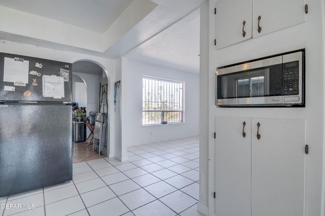 4724 AMBASSADOR Drive, El Paso, TX 79924