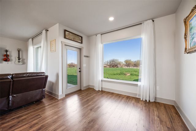 700 Lathem Boulevard, Venus, TX 76084