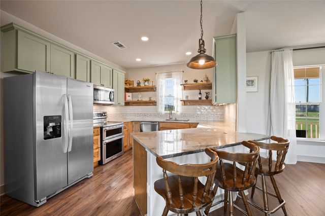 700 Lathem Boulevard, Venus, TX 76084