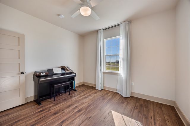 700 Lathem Boulevard, Venus, TX 76084