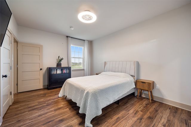 700 Lathem Boulevard, Venus, TX 76084