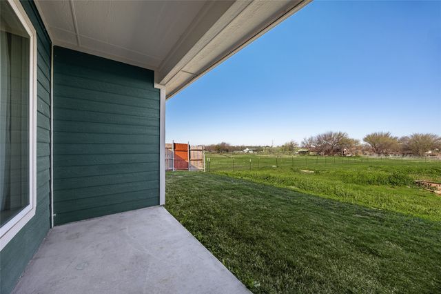 700 Lathem Boulevard, Venus, TX 76084