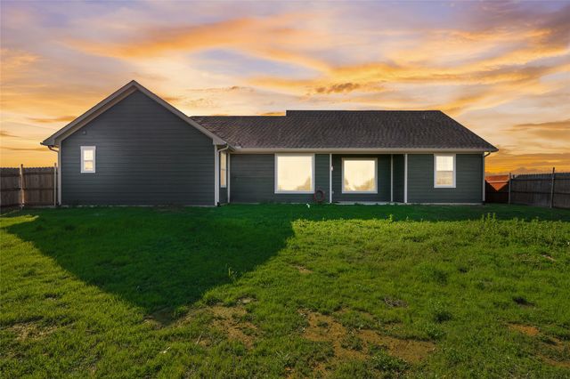 700 Lathem Boulevard, Venus, TX 76084