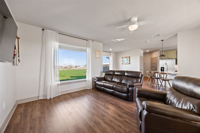 700 Lathem Boulevard, Venus, TX 76084