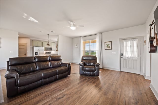 700 Lathem Boulevard, Venus, TX 76084