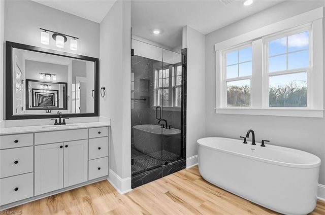 4514 Hanes Lake Drive, Winston-salem, NC 27106