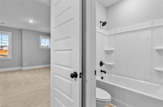 4514 Hanes Lake Drive, Winston-salem, NC 27106