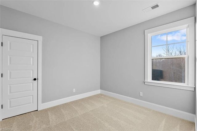 4514 Hanes Lake Drive, Winston-salem, NC 27106