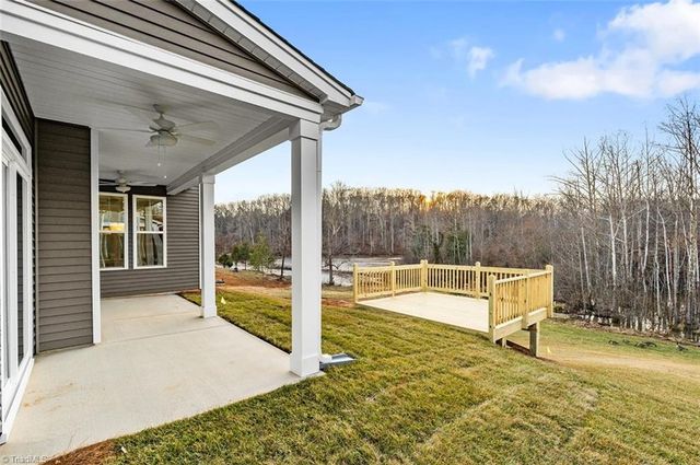 4514 Hanes Lake Drive, Winston-salem, NC 27106