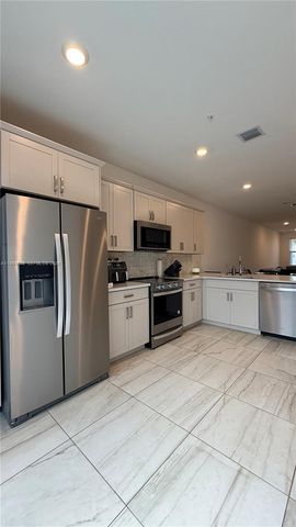 181 SW 170th Ave, Pembroke Pines, FL 33027