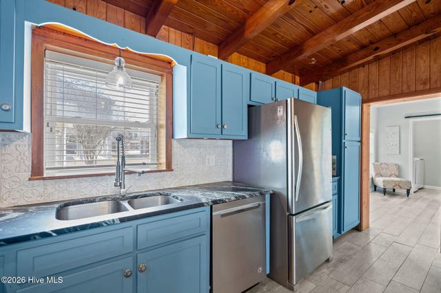 116 SE 55th Street, Oak Island, NC 28465