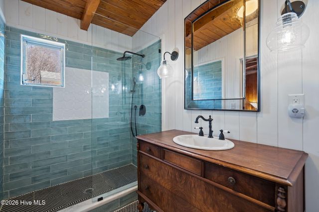 116 SE 55th Street, Oak Island, NC 28465