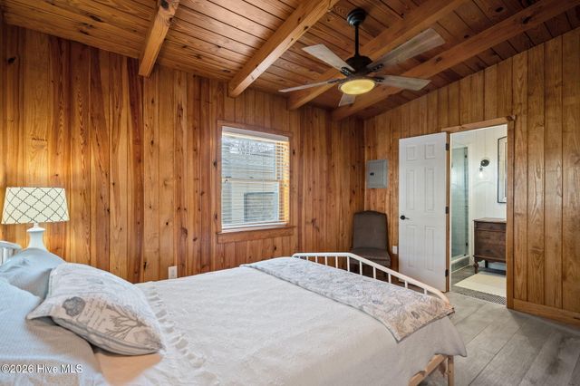 116 SE 55th Street, Oak Island, NC 28465