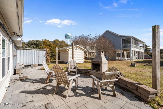 116 SE 55th Street, Oak Island, NC 28465