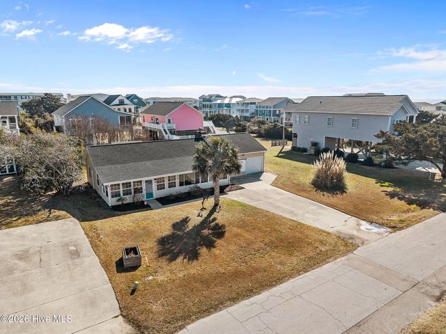 116 SE 55th Street, Oak Island, NC 28465